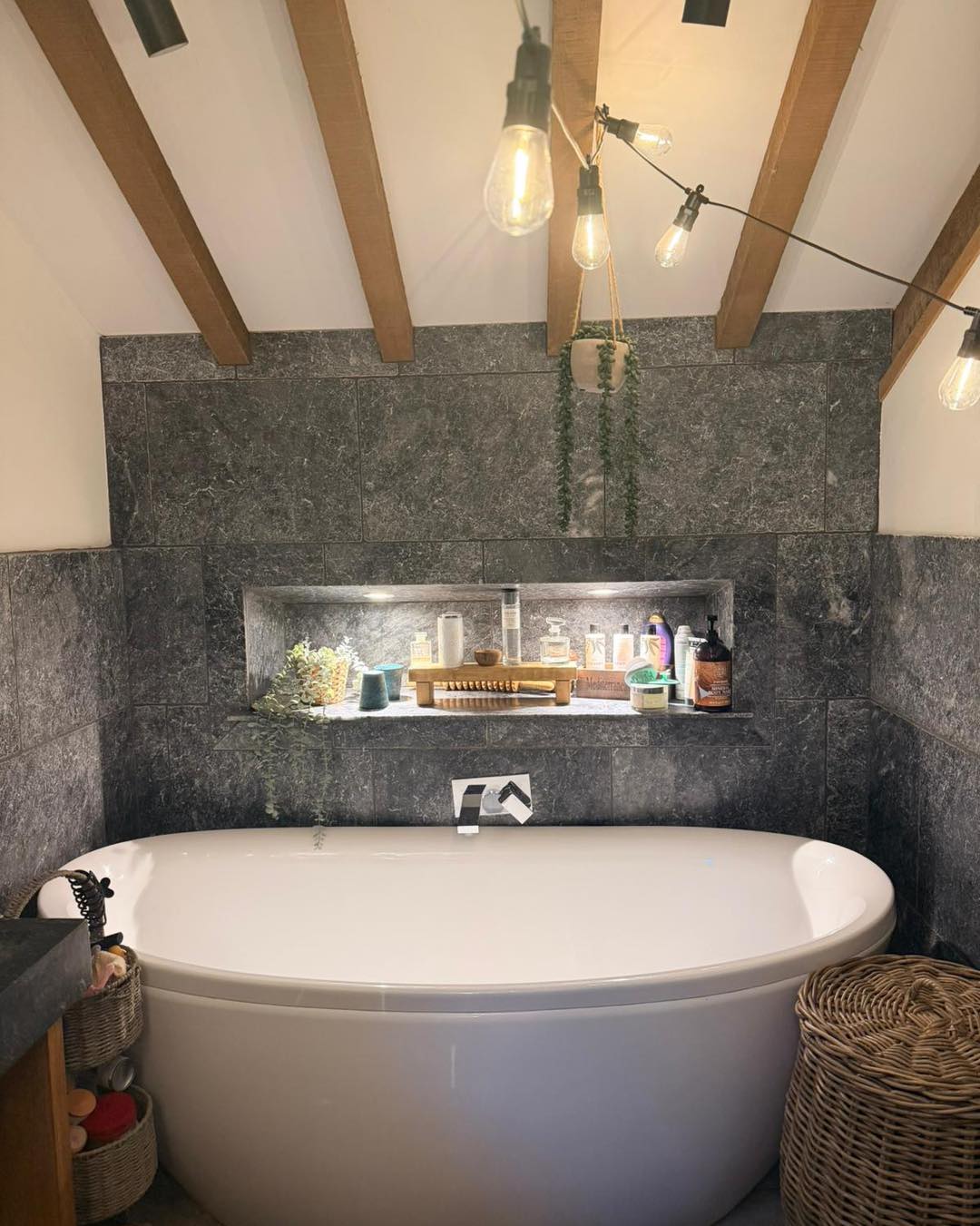 Professional Airbnb bathroom cleaning service Wells Somerset - Peachy Cleans